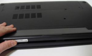 Dell 17-3721 Laptop Disassembly Guide Step 1