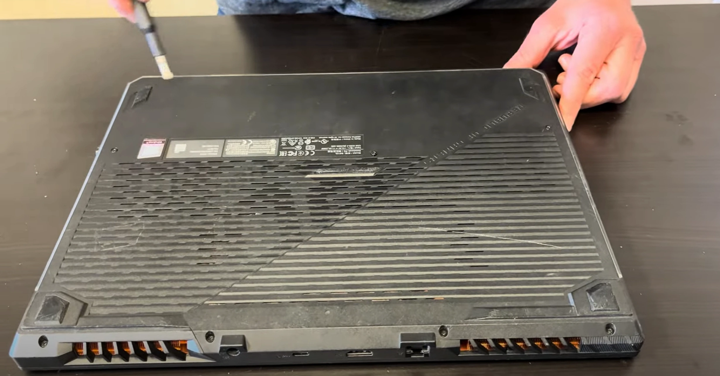 asus-rog-strix-g512-repair-upgrade-disassemble-fix-memory-ssd-motherboard-lcd-battery