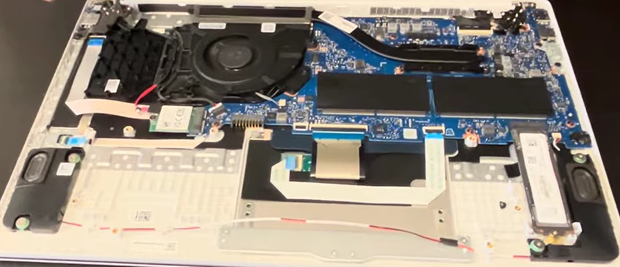 hp-omnibook-3-15-fn0105dx-complete-teardown-upgrade-ram-ssd-lcd-more-sell-my-laptop-for-cash